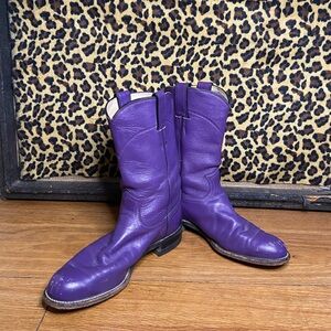 Vintage purple Justin boots!